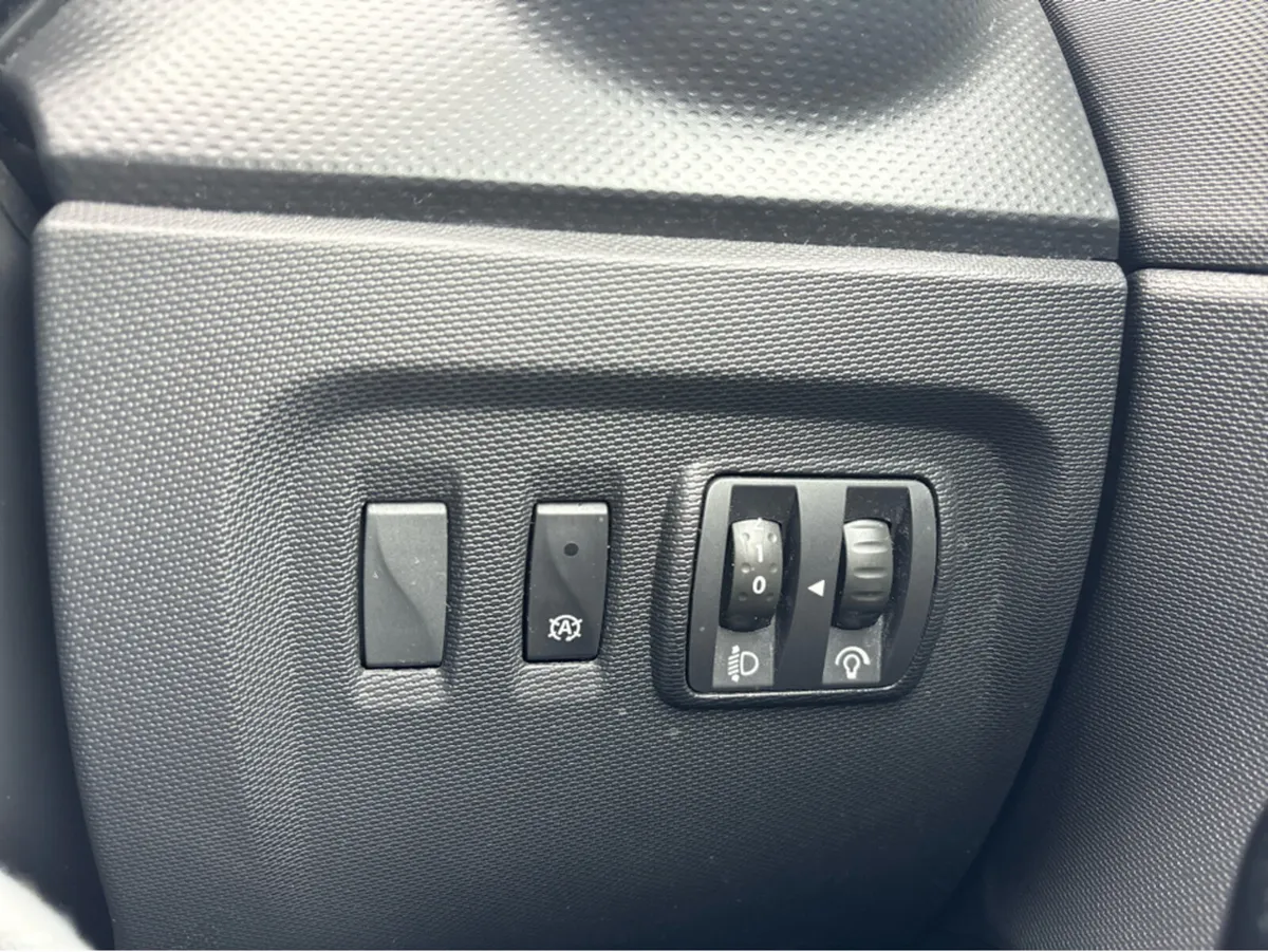 Renault Captur Hatchback, Diesel, 2015, Blue