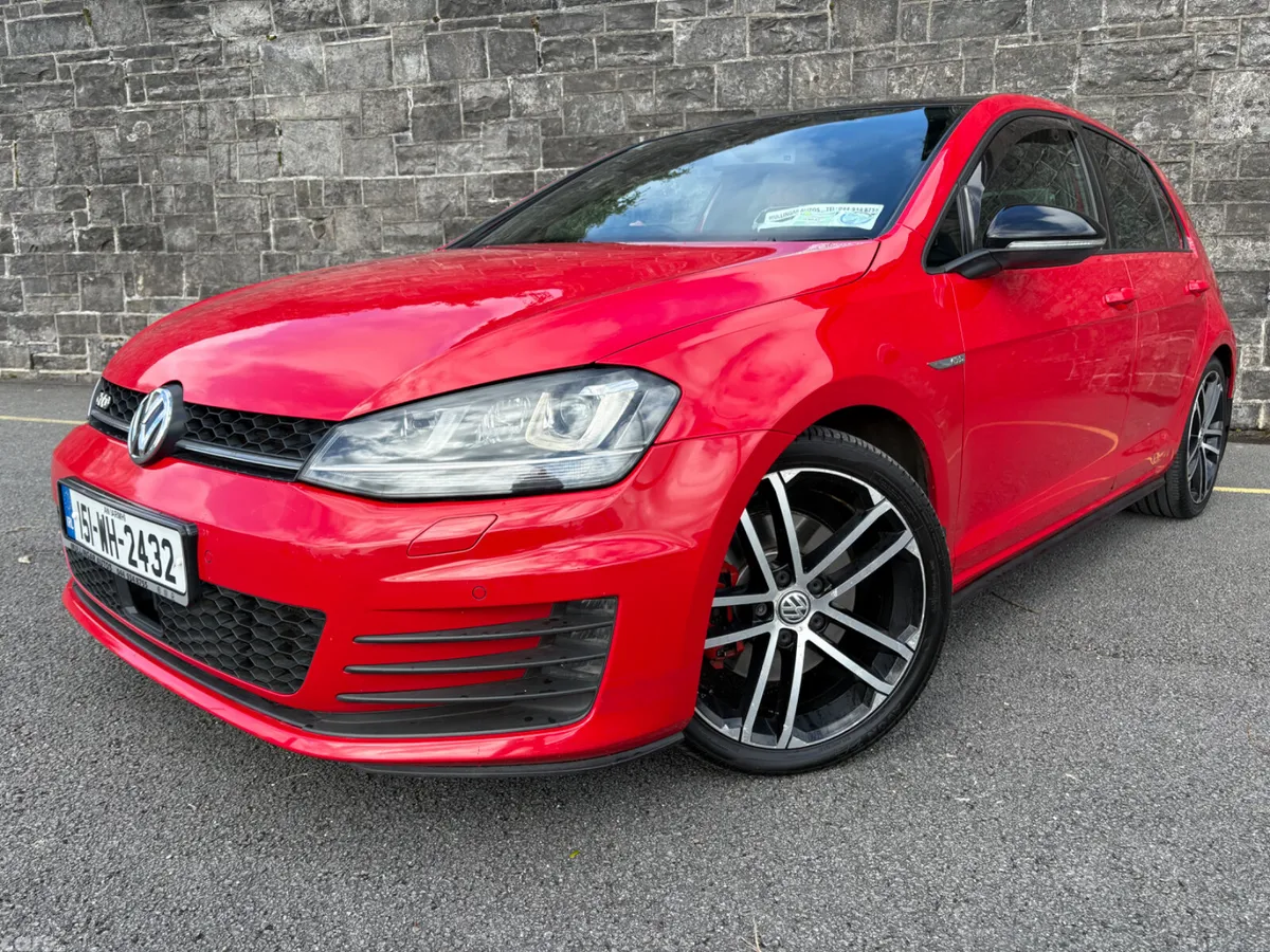 Volkswagen Golf Hatchback, Diesel, 2015, Red