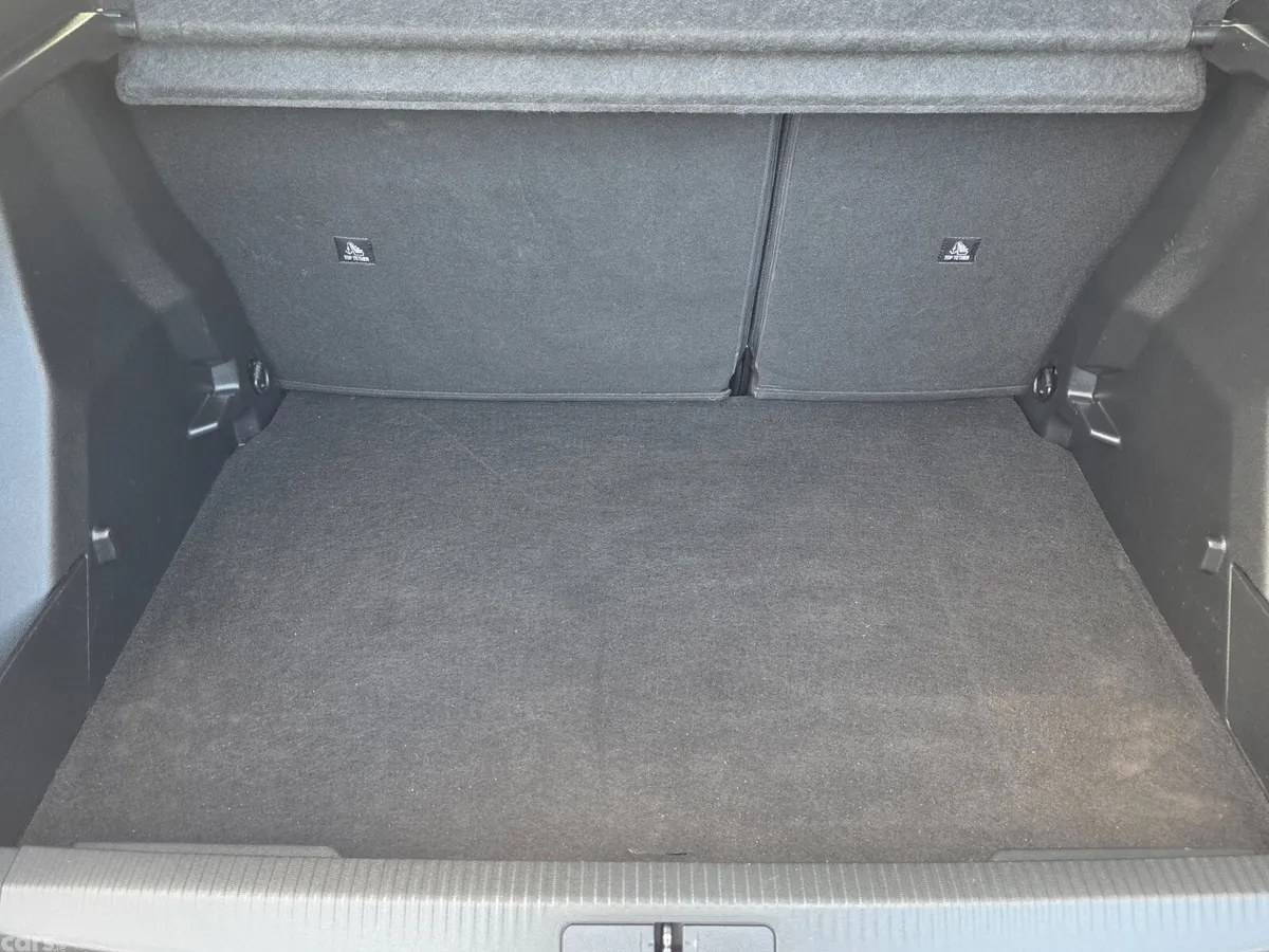 Peugeot 2008 MPV, Diesel, 2022, Grey