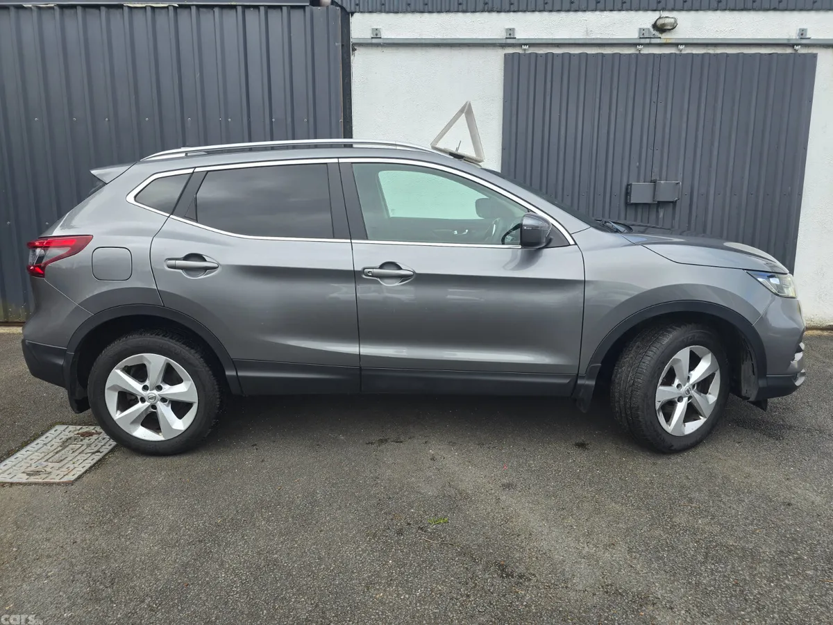 Nissan Qashqai MPV, Diesel, 2019, Grey