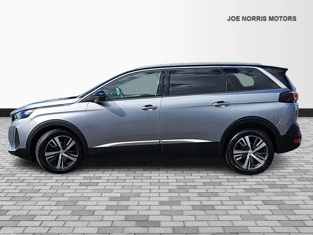 Peugeot 5008 MPV, Diesel, 2023, Grey