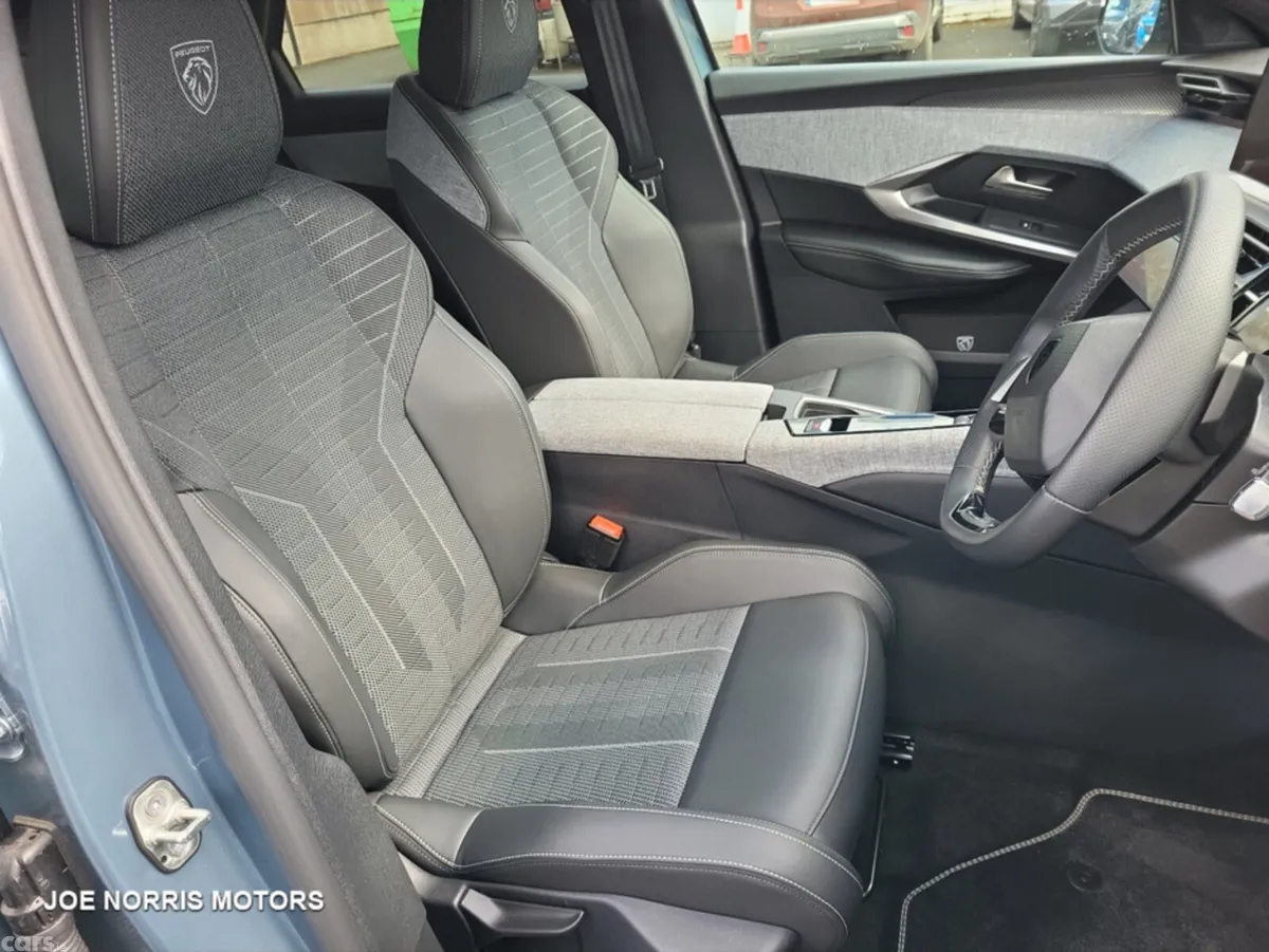 Peugeot 3008 MPV, Electric, 2026, Blue