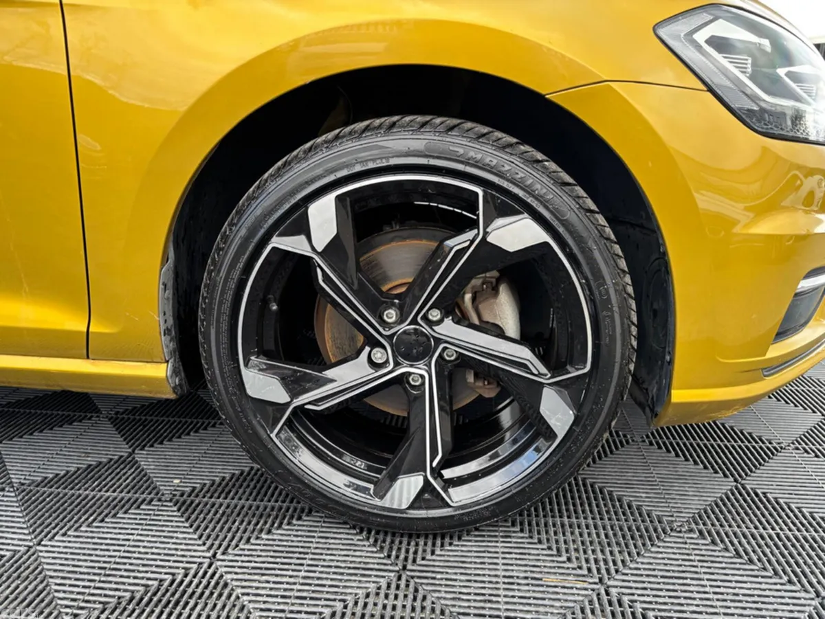 Volkswagen Golf Hatchback, Petrol, 2018, Gold