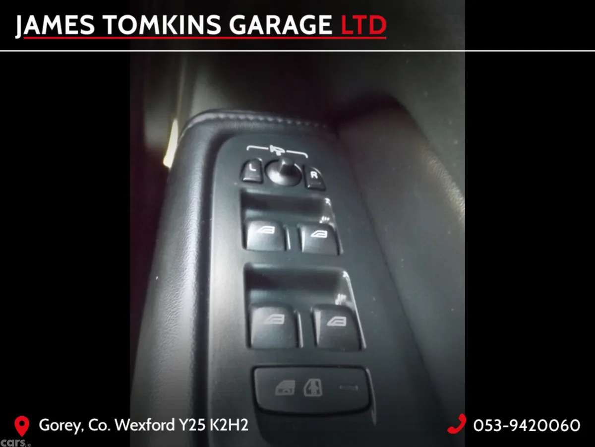 Volvo XC60 Estate, Diesel, 2022, Orange