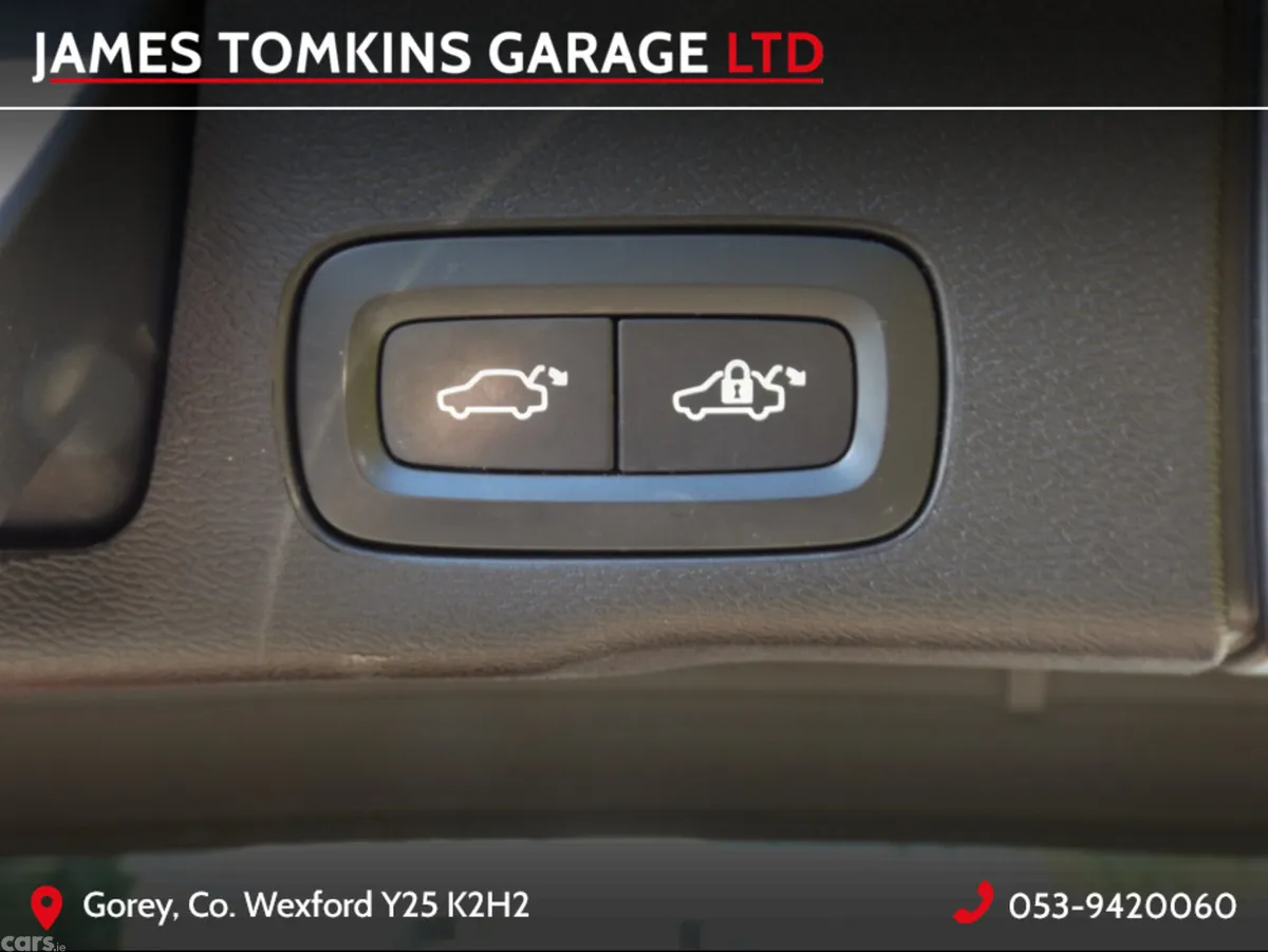 Volvo XC60 Estate, Diesel, 2022, Orange