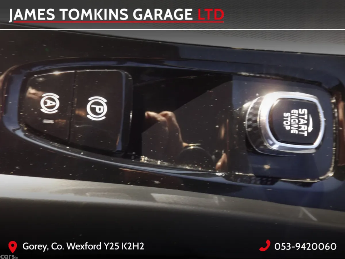 Volvo XC60 Estate, Diesel, 2022, Orange