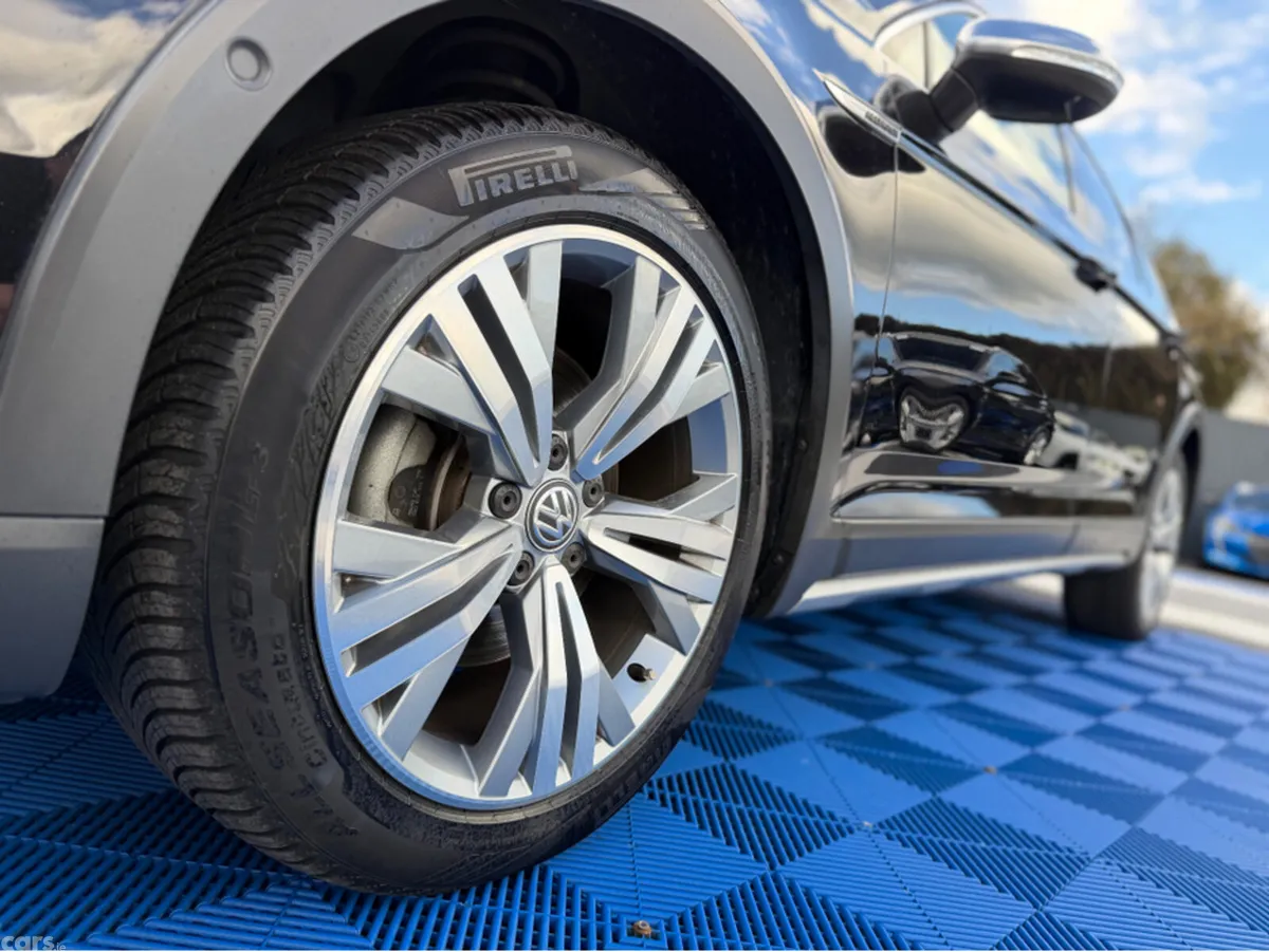 Volkswagen Passat Estate, Diesel, 2019, Black