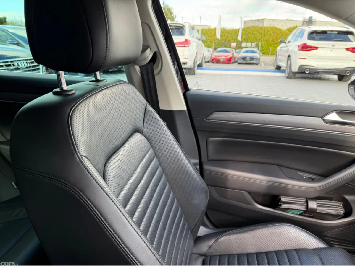 Volkswagen Passat Estate, Diesel, 2019, Black
