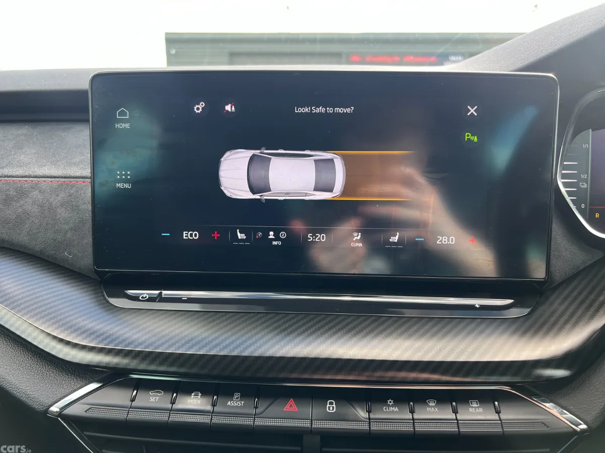 Skoda Octavia Hatchback, Petrol Plug-in Hybrid, 2021, Blue