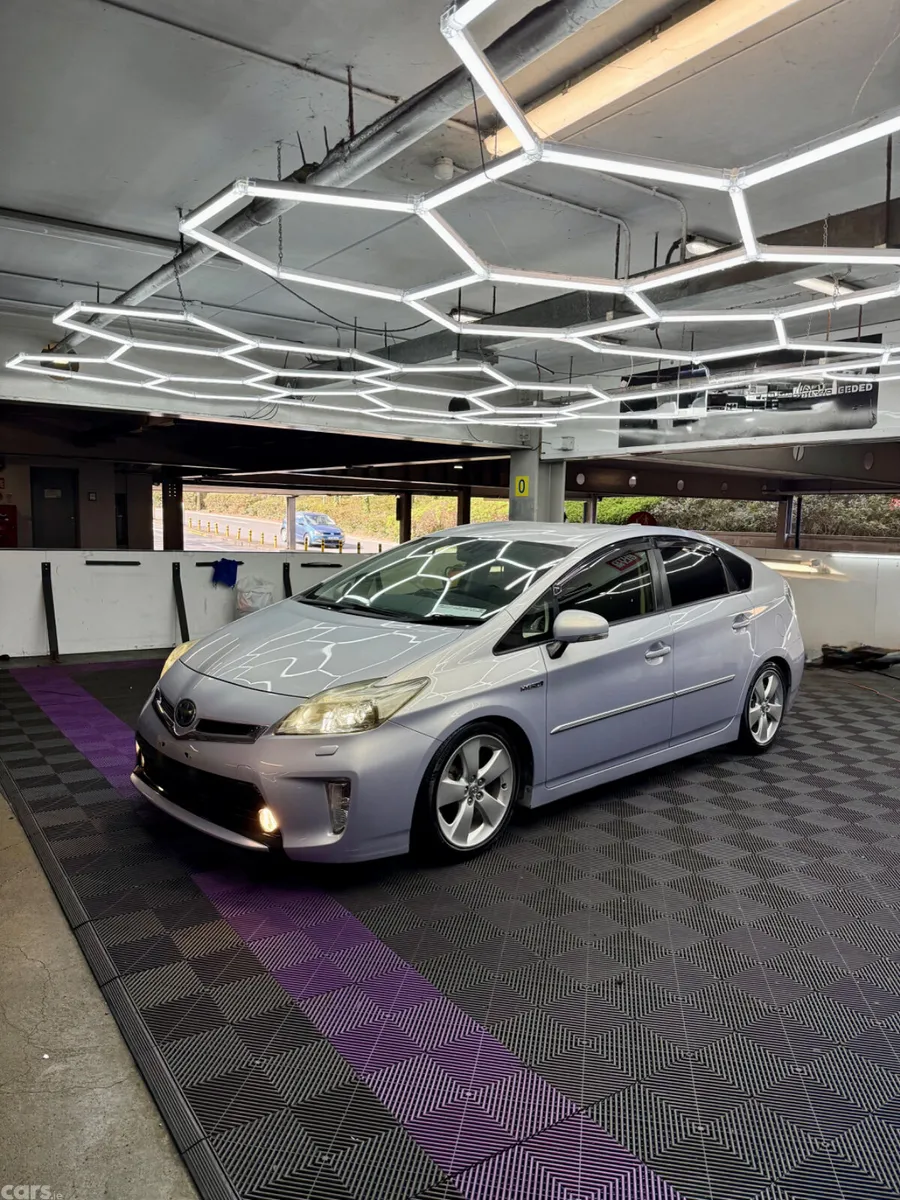 Toyota Prius Saloon, Petrol, 2013, Silver