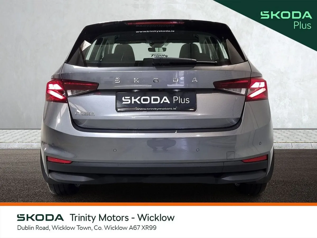 Skoda Fabia Hatchback, Petrol, 2023, Grey