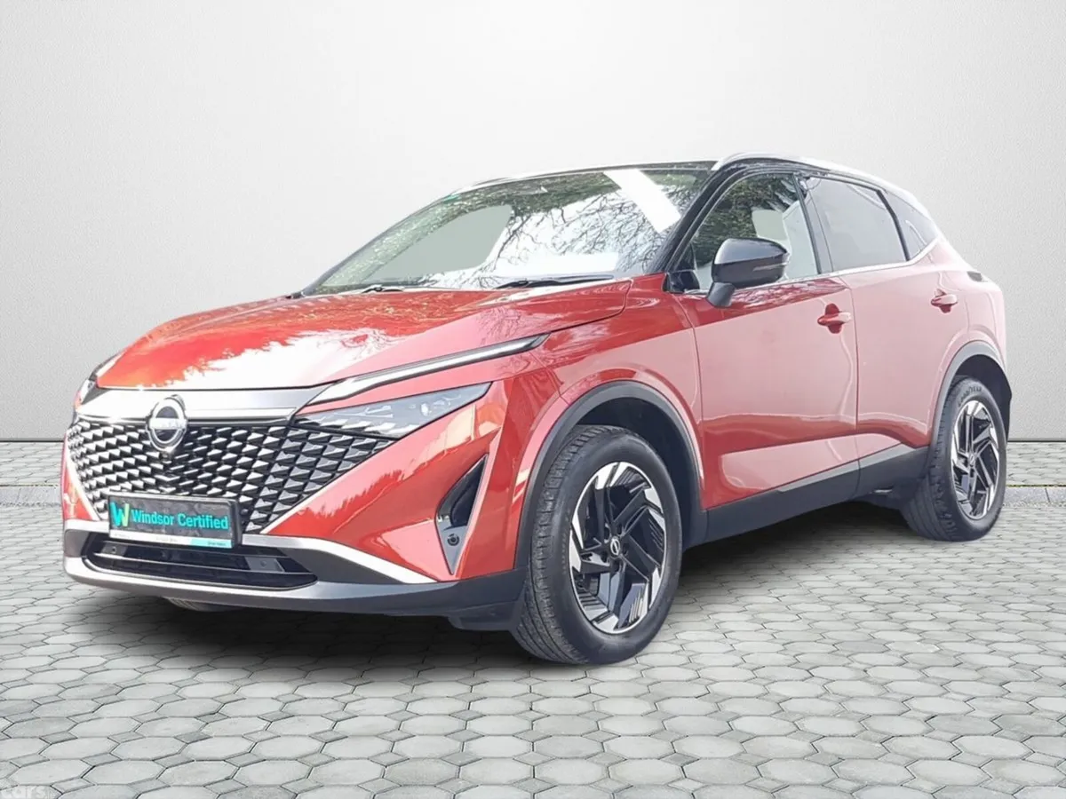 Nissan Qashqai MPV, Petrol, 2025, Red
