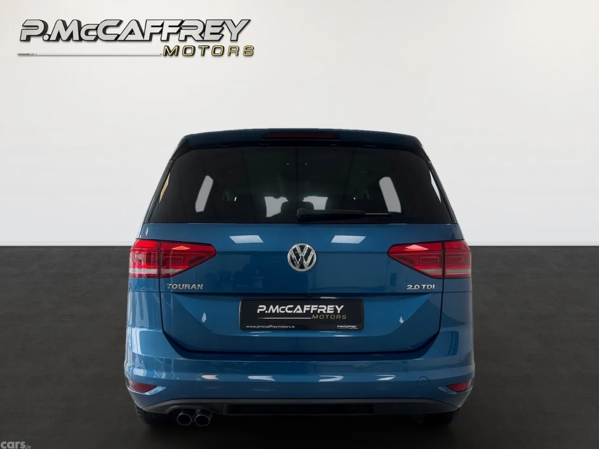 Volkswagen Touran MPV, Diesel, 2019, Blue