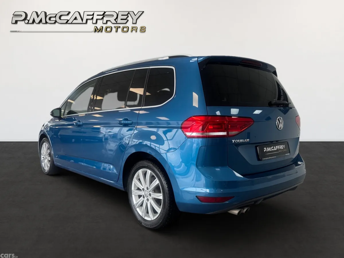 Volkswagen Touran MPV, Diesel, 2019, Blue