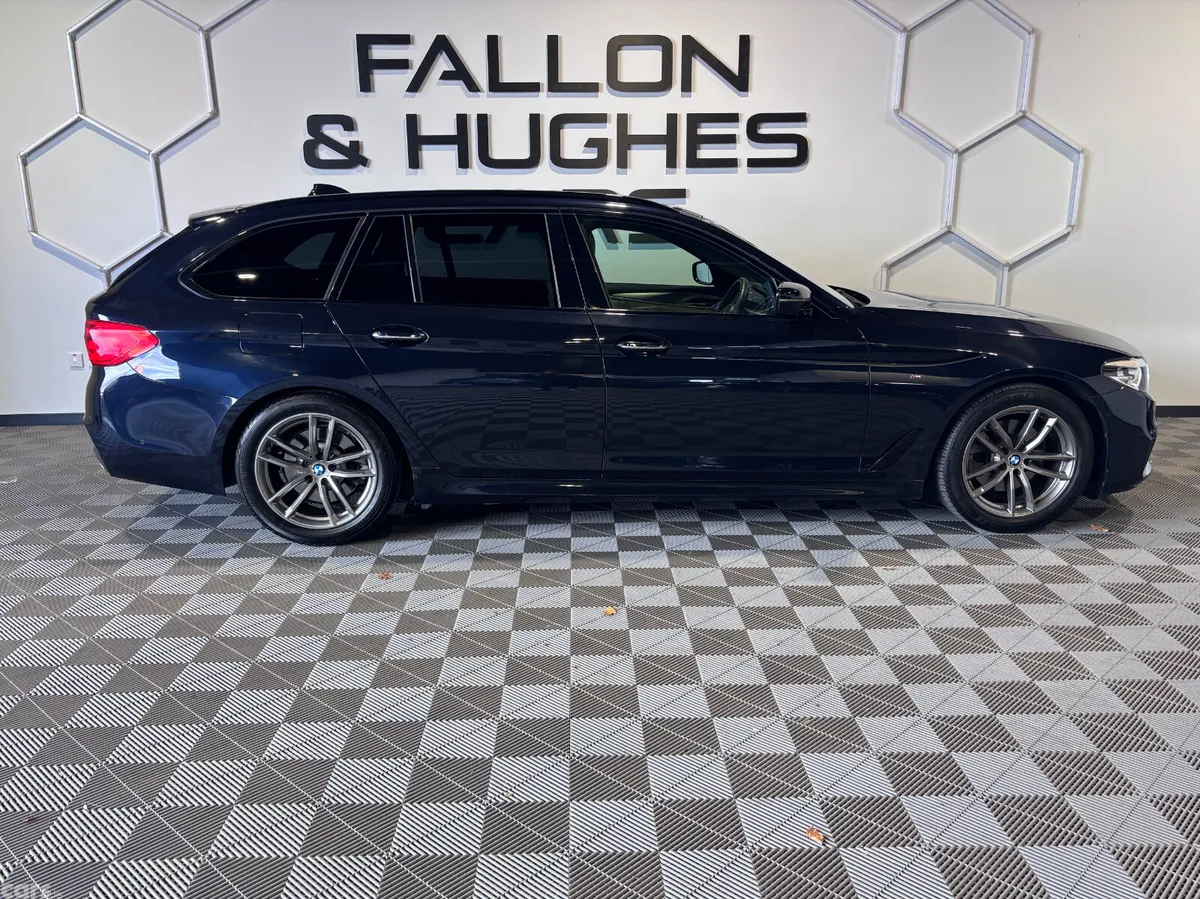 BMW 5-Series Estate, Petrol, 2018, Black