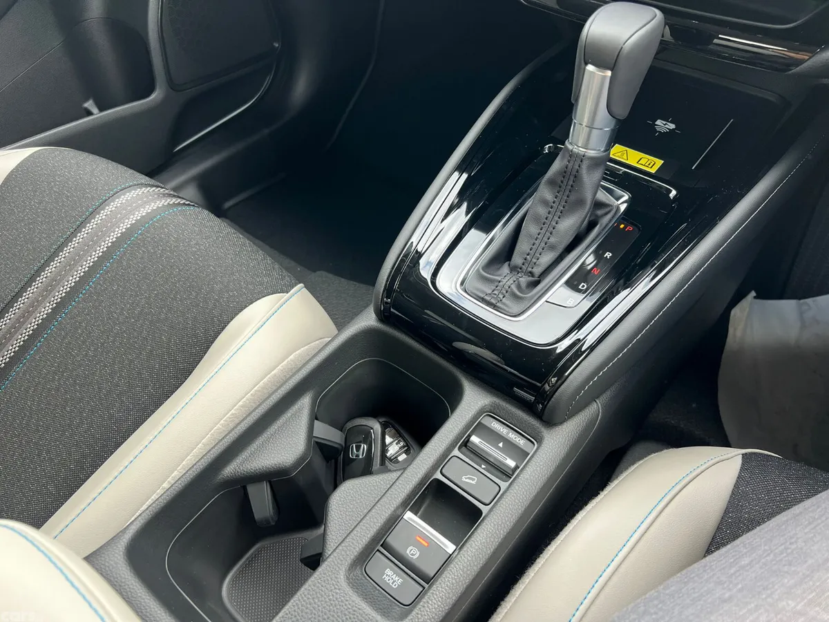 Honda HR-V Hatchback, Petrol Hybrid, 2026, White