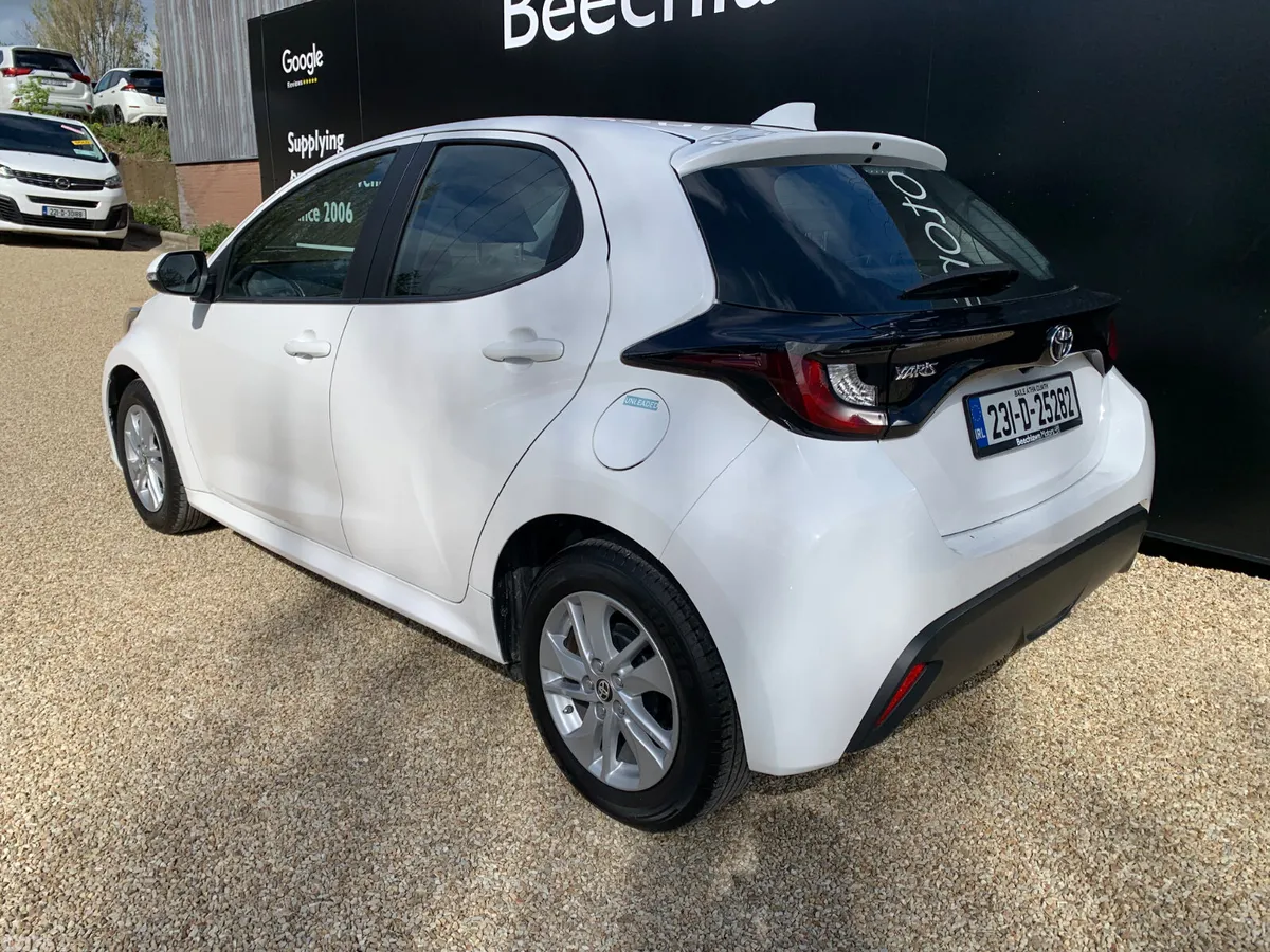 Toyota Yaris Hatchback, Petrol, 2023, White