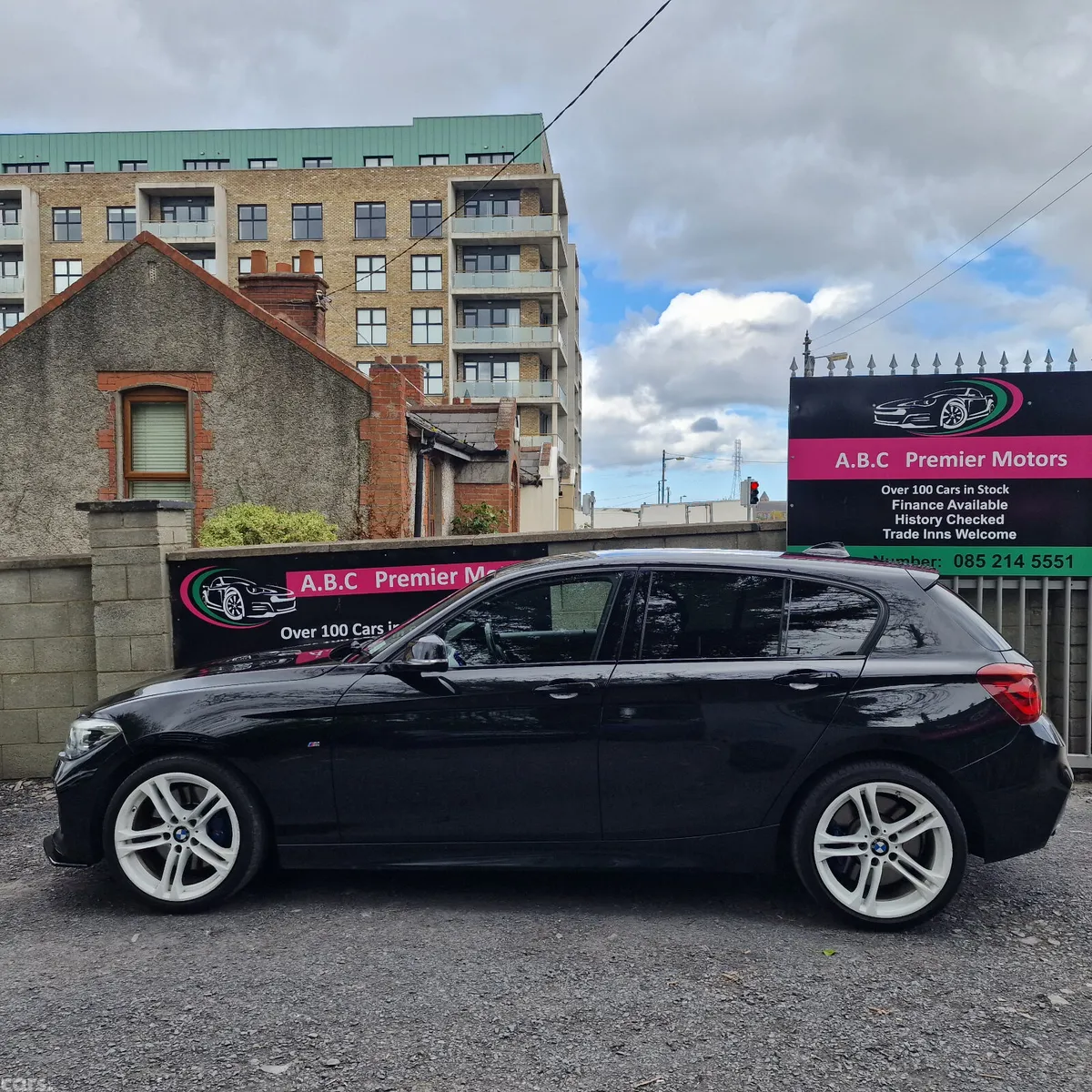 BMW 1-Series Hatchback, Diesel, 2017, Black