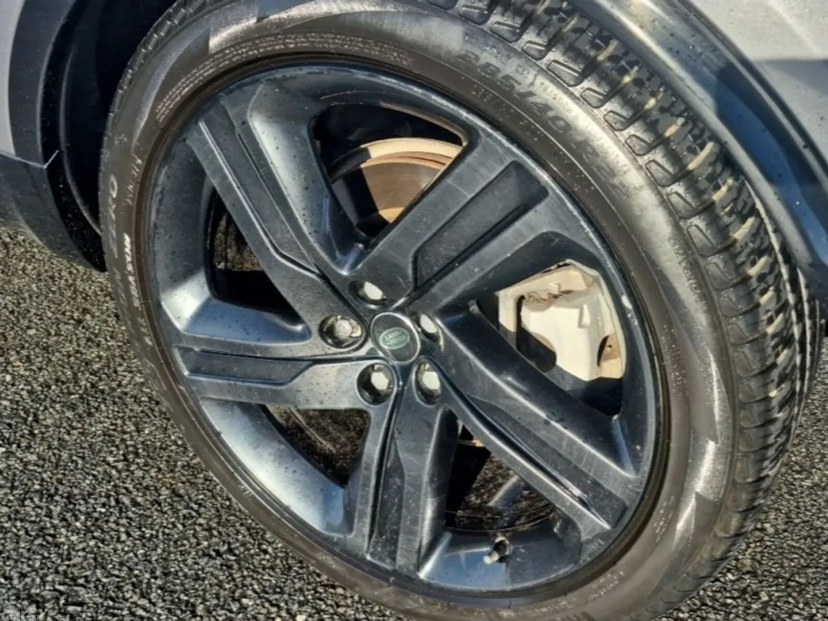 Land Rover Discovery SUV, Diesel, 2024, Grey