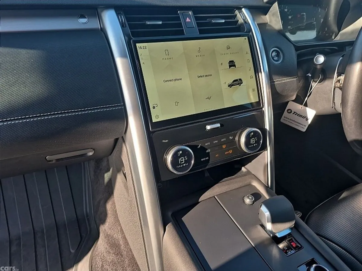 Land Rover Discovery SUV, Diesel, 2024, Grey