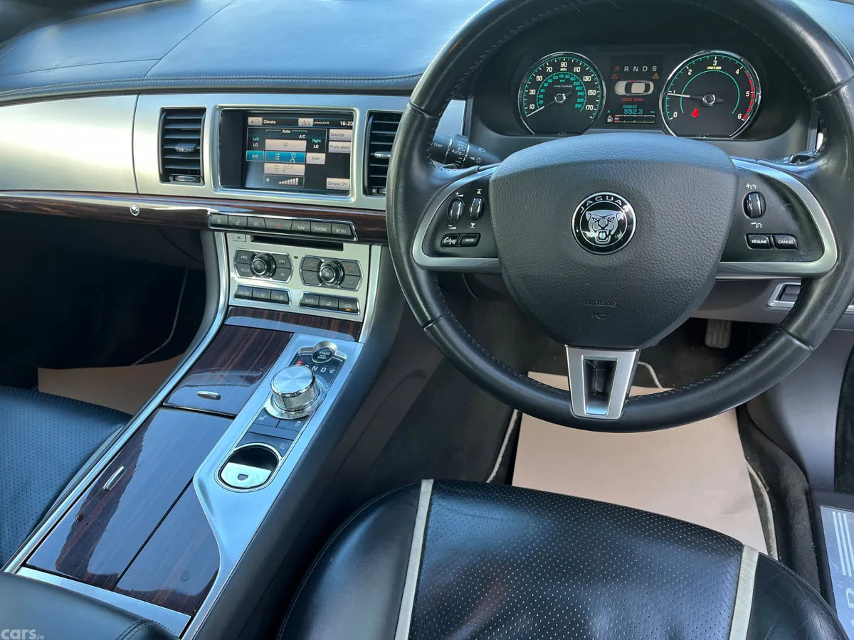 Jaguar XF Saloon, Diesel, 2015, Grey