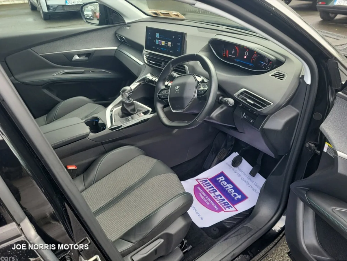 Peugeot 3008 MPV, Diesel, 2021, Black