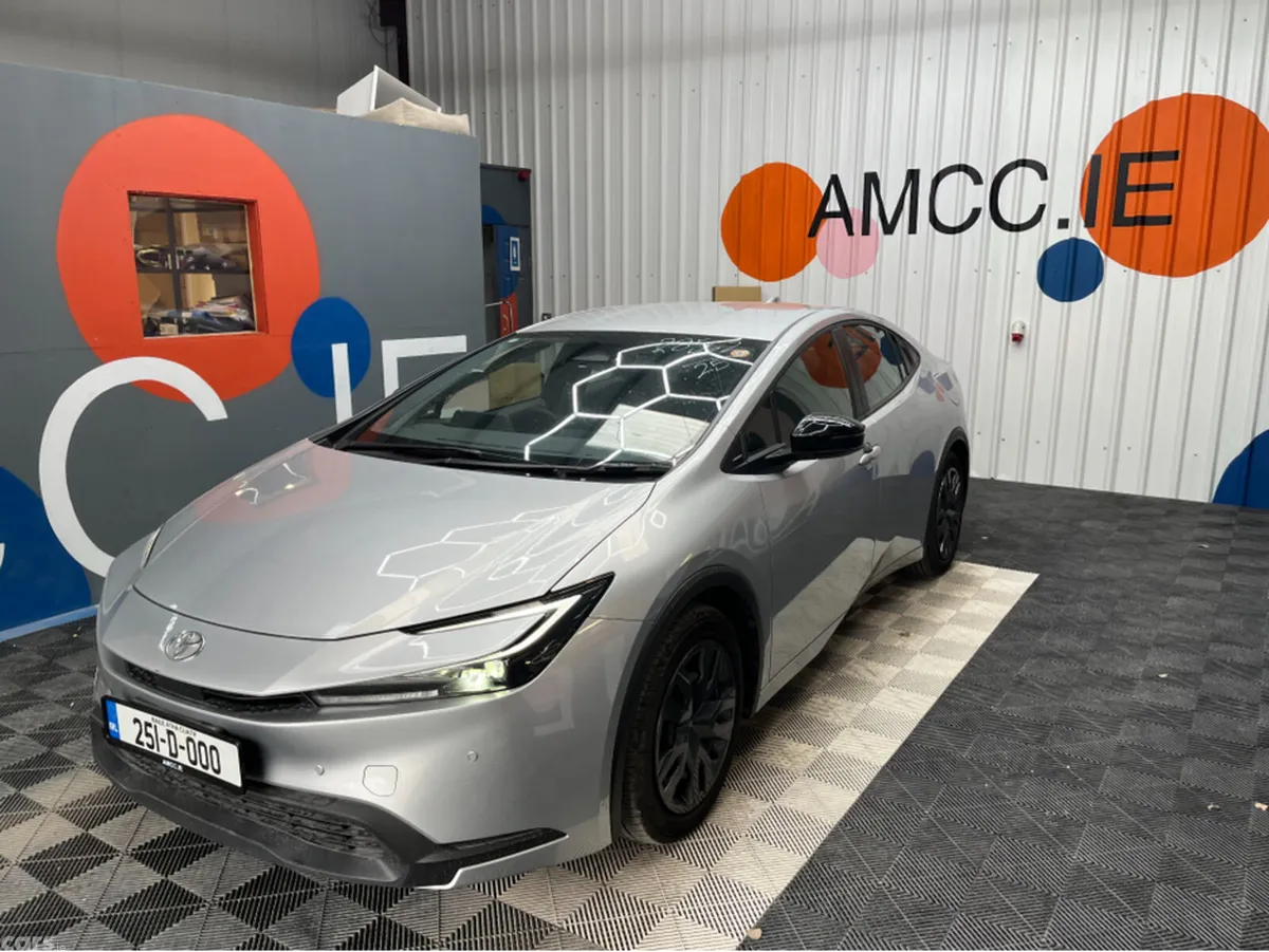 Toyota Prius Saloon, Petrol Hybrid, 2025, Silver