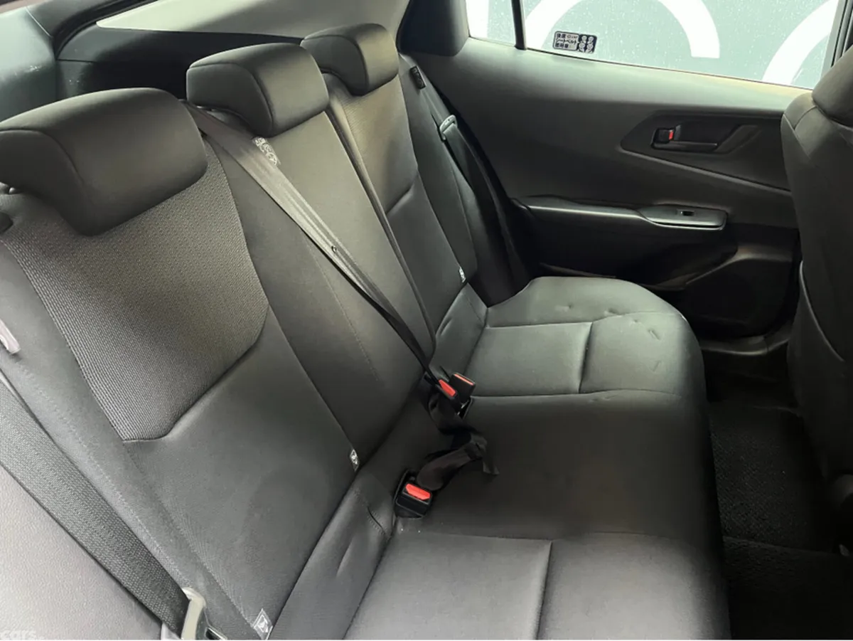 Toyota Prius Saloon, Petrol Hybrid, 2025, Silver