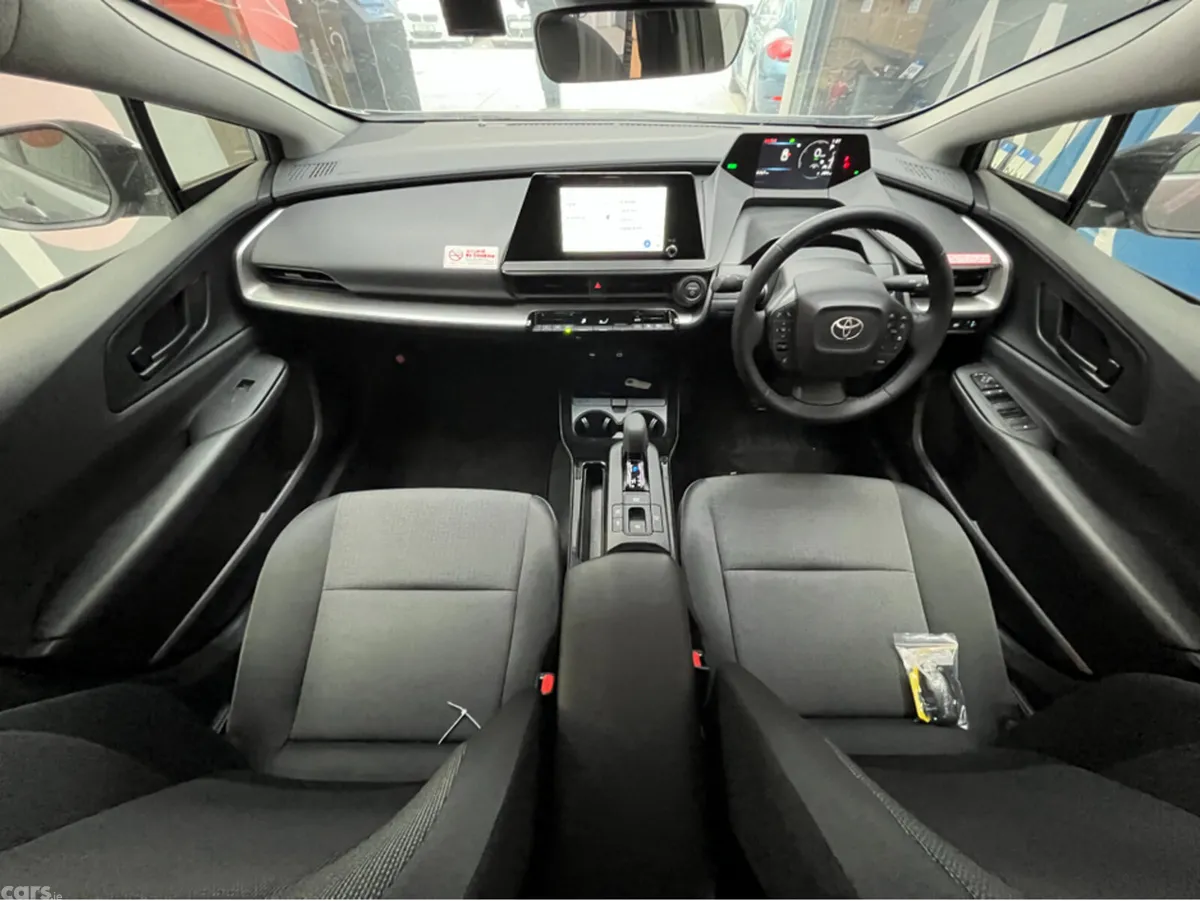 Toyota Prius Saloon, Petrol Hybrid, 2025, Silver