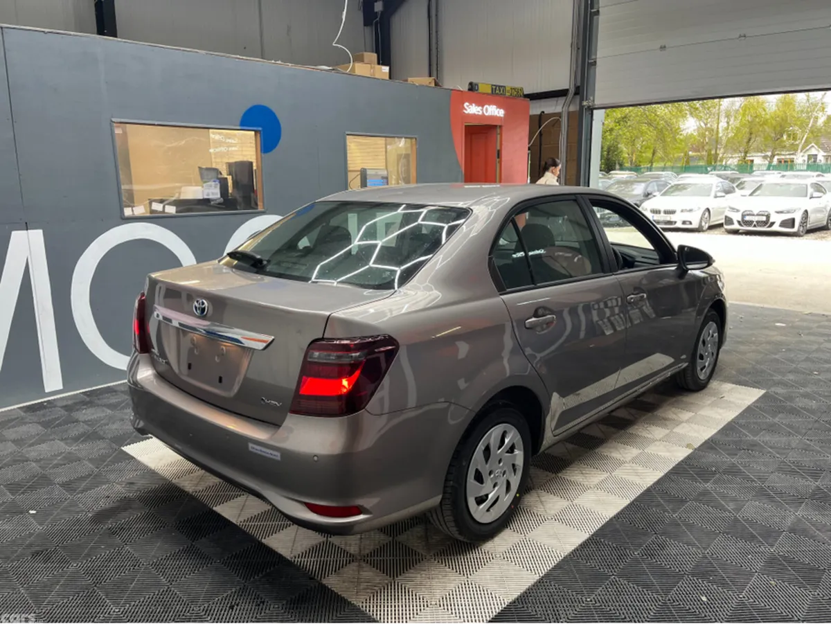 Toyota Corolla Saloon, Petrol Hybrid, 2025, Bronze