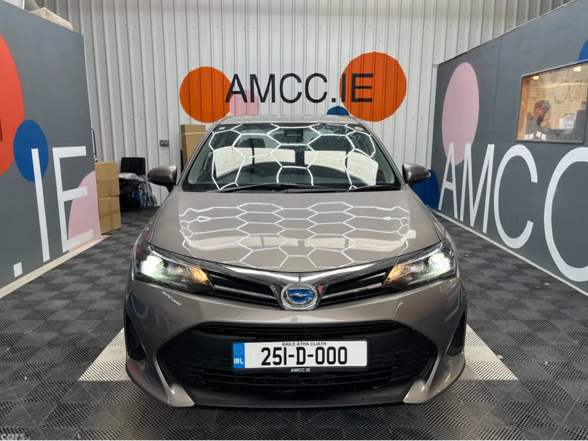 Toyota Corolla Saloon, Petrol Hybrid, 2025, Bronze