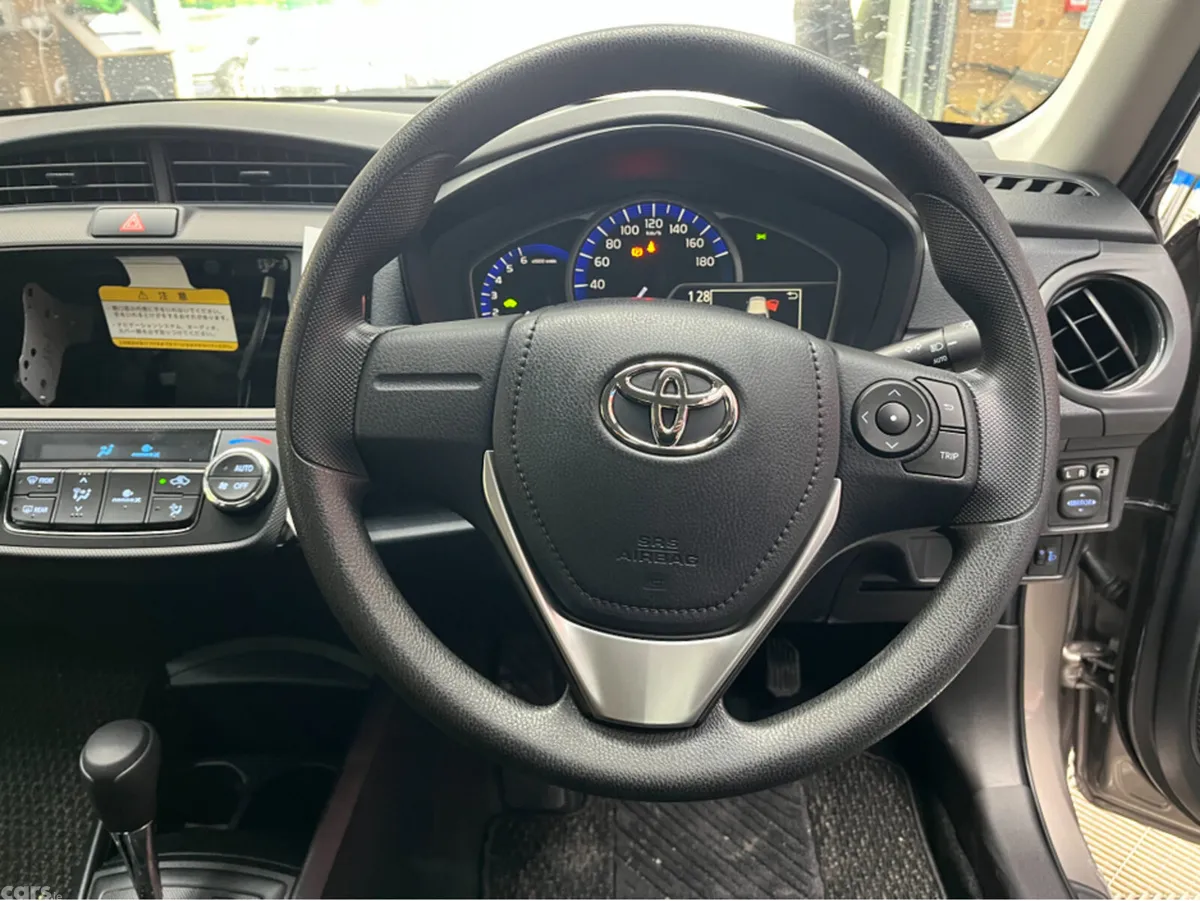 Toyota Corolla Saloon, Petrol Hybrid, 2025, Bronze