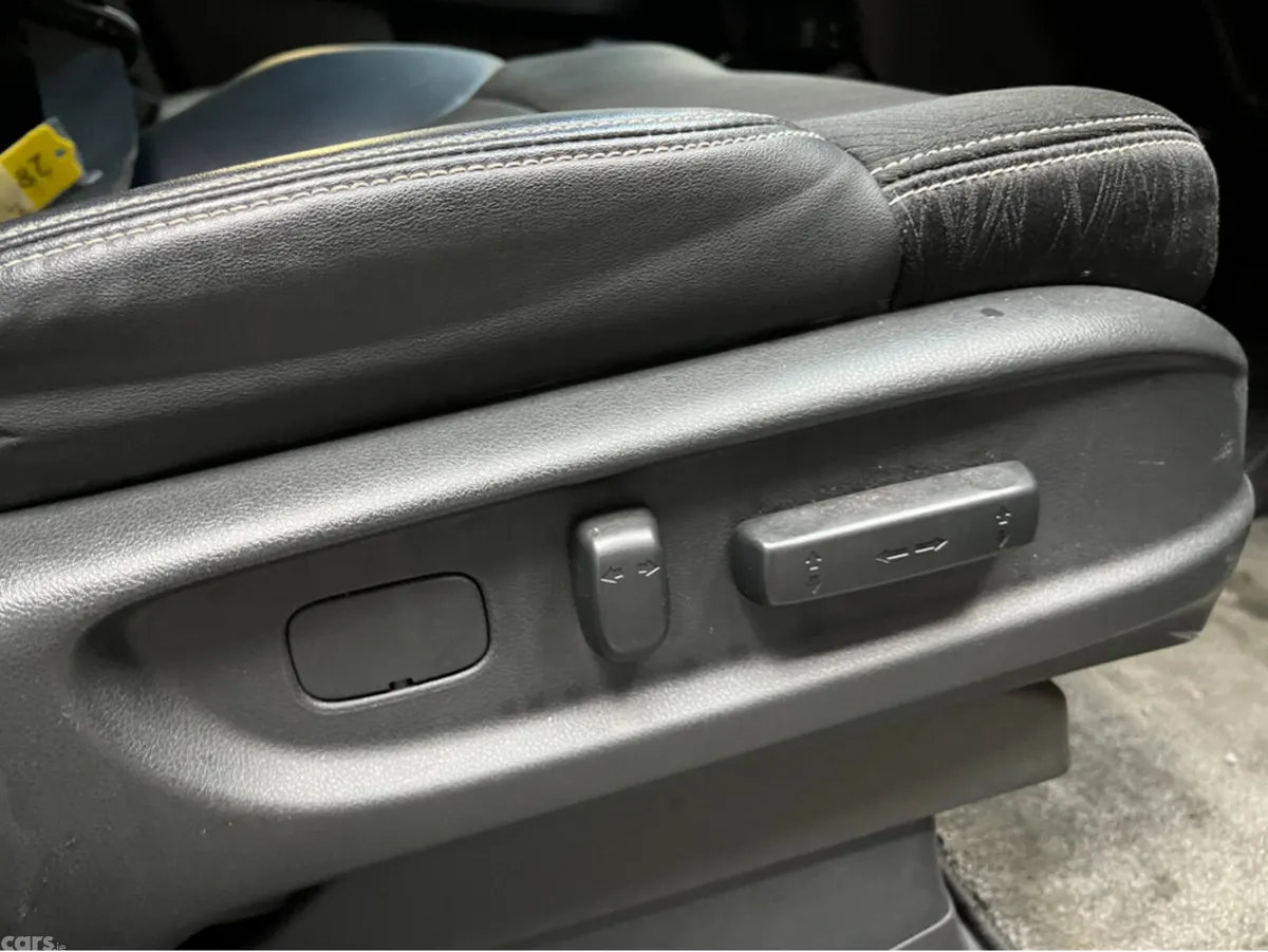 Honda Odyssey MPV, Petrol Hybrid, 2017, Black