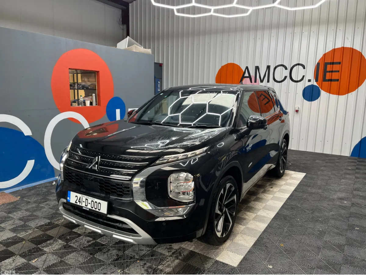 Mitsubishi Outlander SUV, Petrol Plug-in Hybrid, 2024, Black