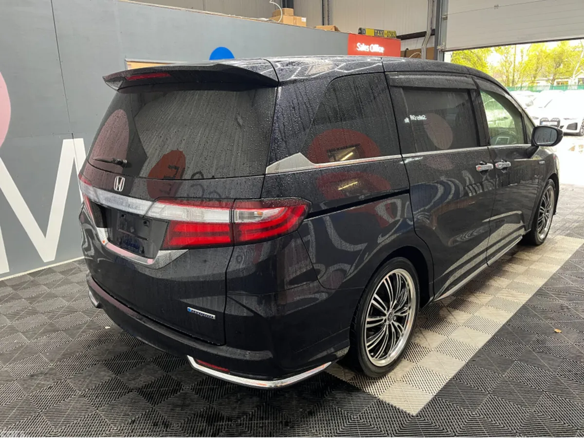Honda Odyssey MPV, Petrol Hybrid, 2017, Black