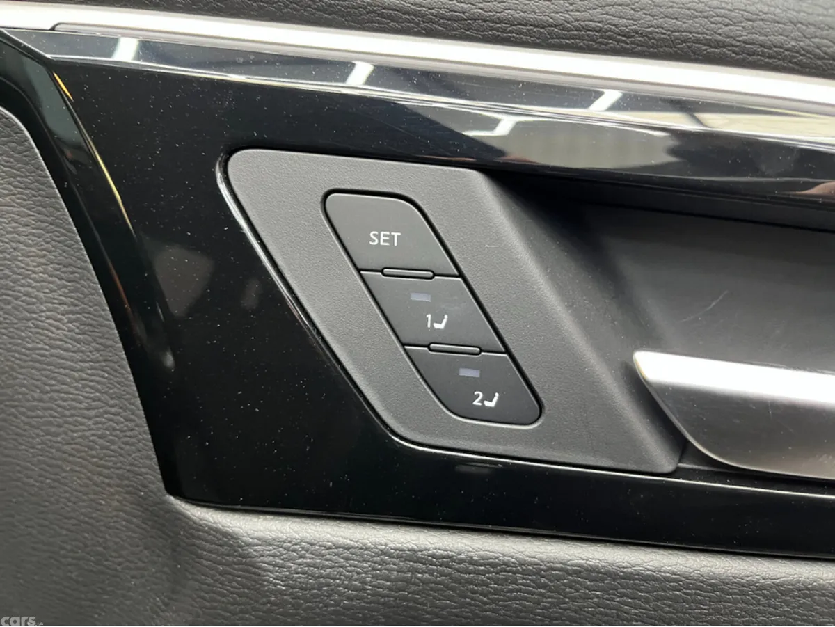 Mitsubishi Outlander SUV, Petrol Plug-in Hybrid, 2024, Black