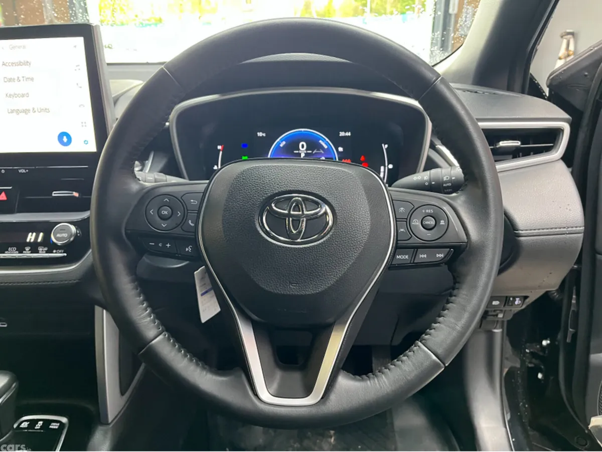 Toyota Corolla Cross SUV, Petrol Hybrid, 2024, Black