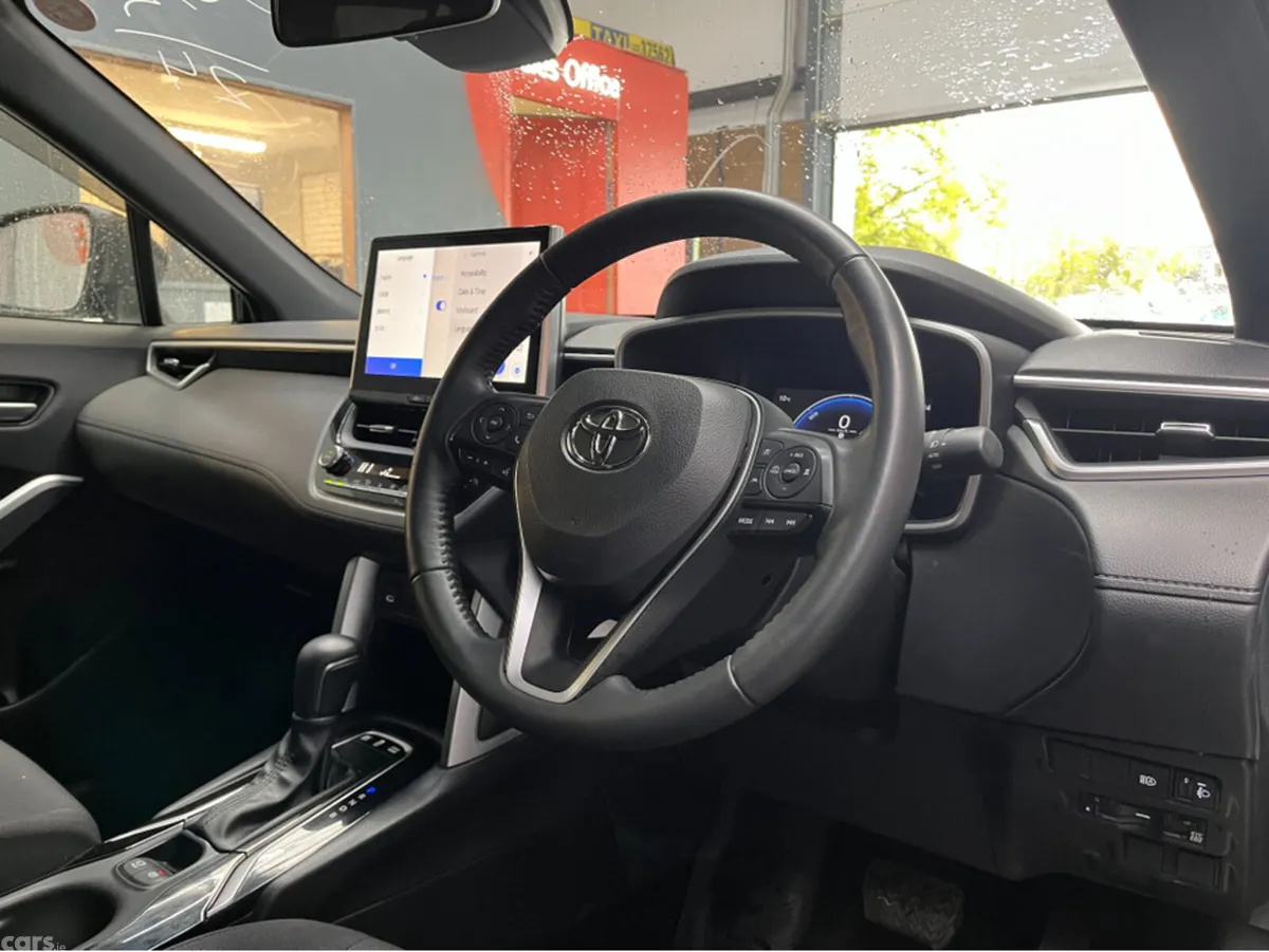 Toyota Corolla Cross SUV, Petrol Hybrid, 2024, Black