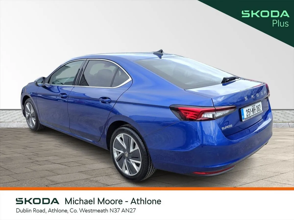 Skoda Superb Saloon, Diesel, 2025, Blue