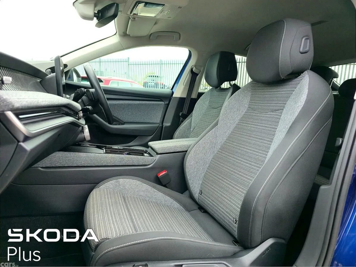 Skoda Superb Saloon, Diesel, 2025, Blue