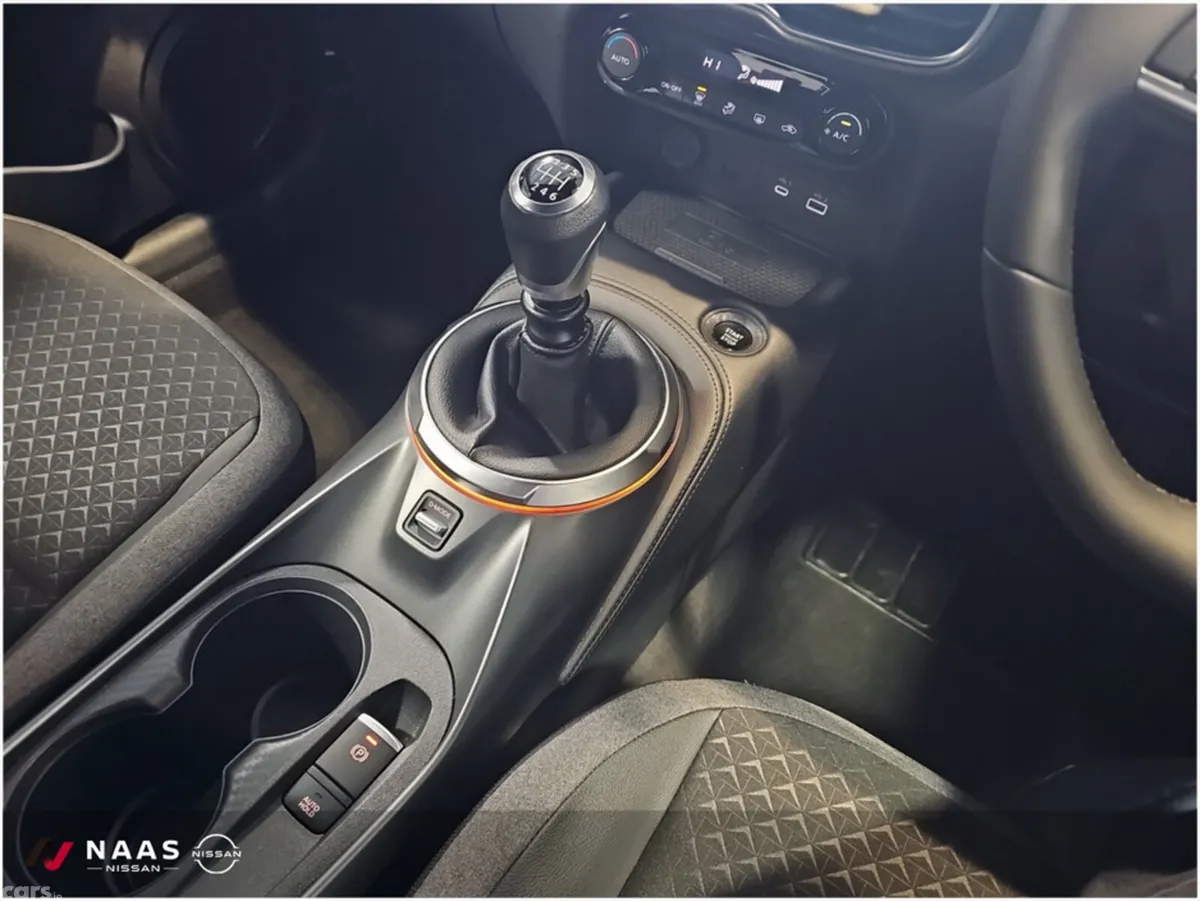 Nissan Juke MPV, Petrol, 2025, Blue
