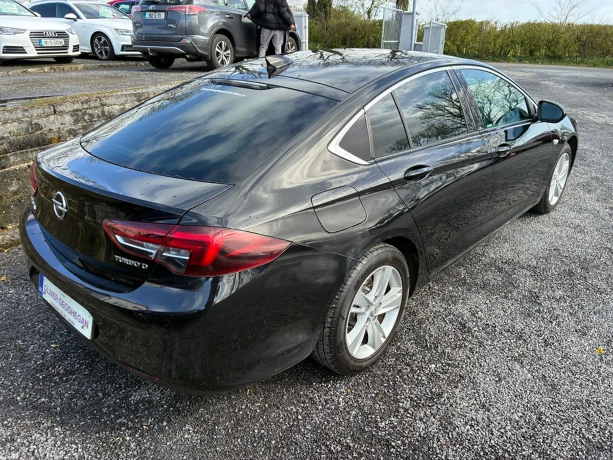 Opel Insignia Hatchback, Diesel, 2018, Black