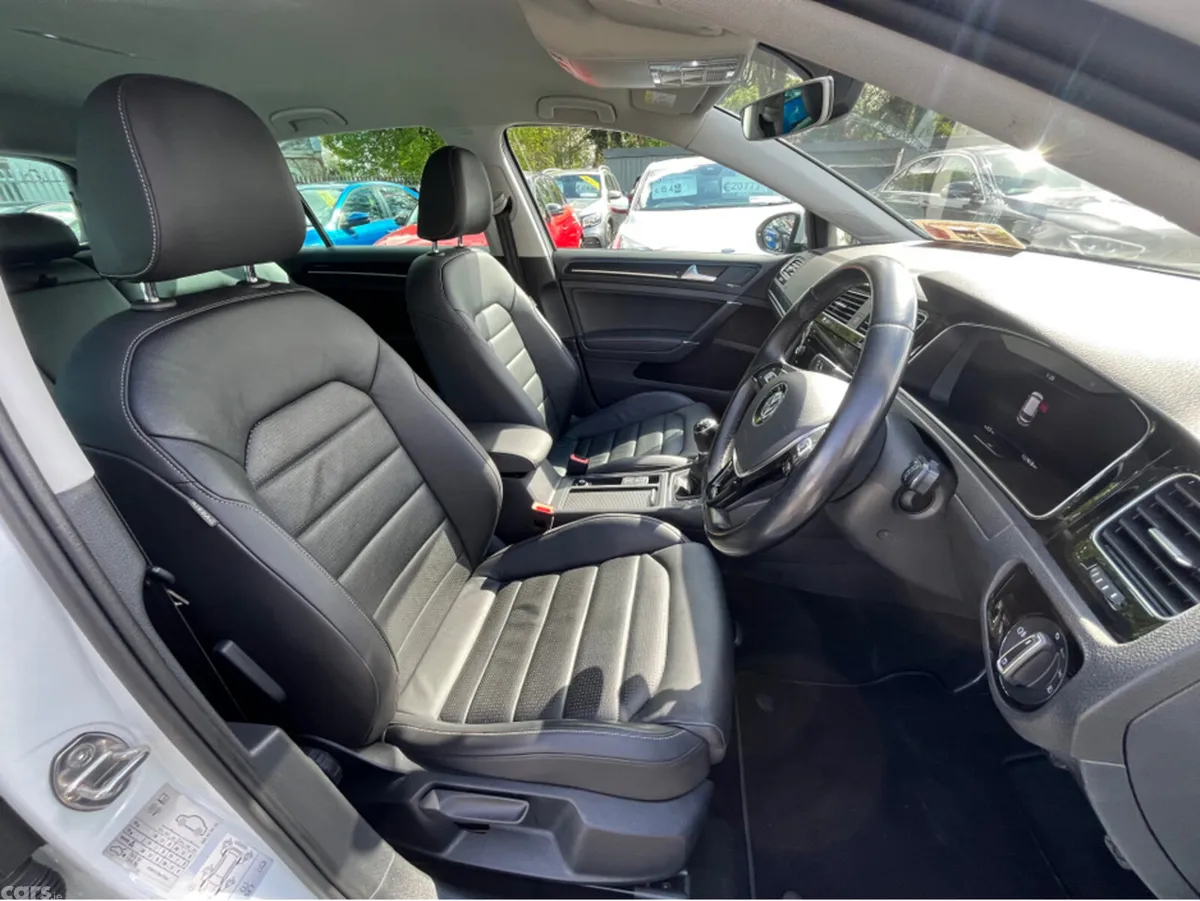 Volkswagen Golf Hatchback, Diesel, 2020, White