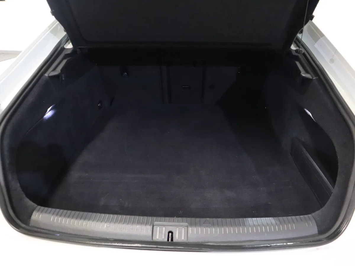 Volkswagen Arteon Hatchback, Petrol Hybrid, 2023, White