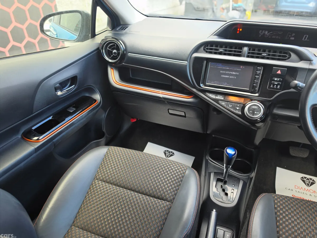 Toyota Aqua Hatchback, Petrol Hybrid, 2015, Blue