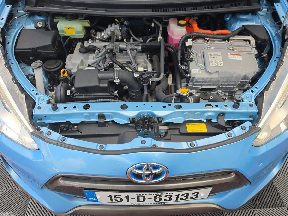 Toyota Aqua Hatchback, Petrol Hybrid, 2015, Blue