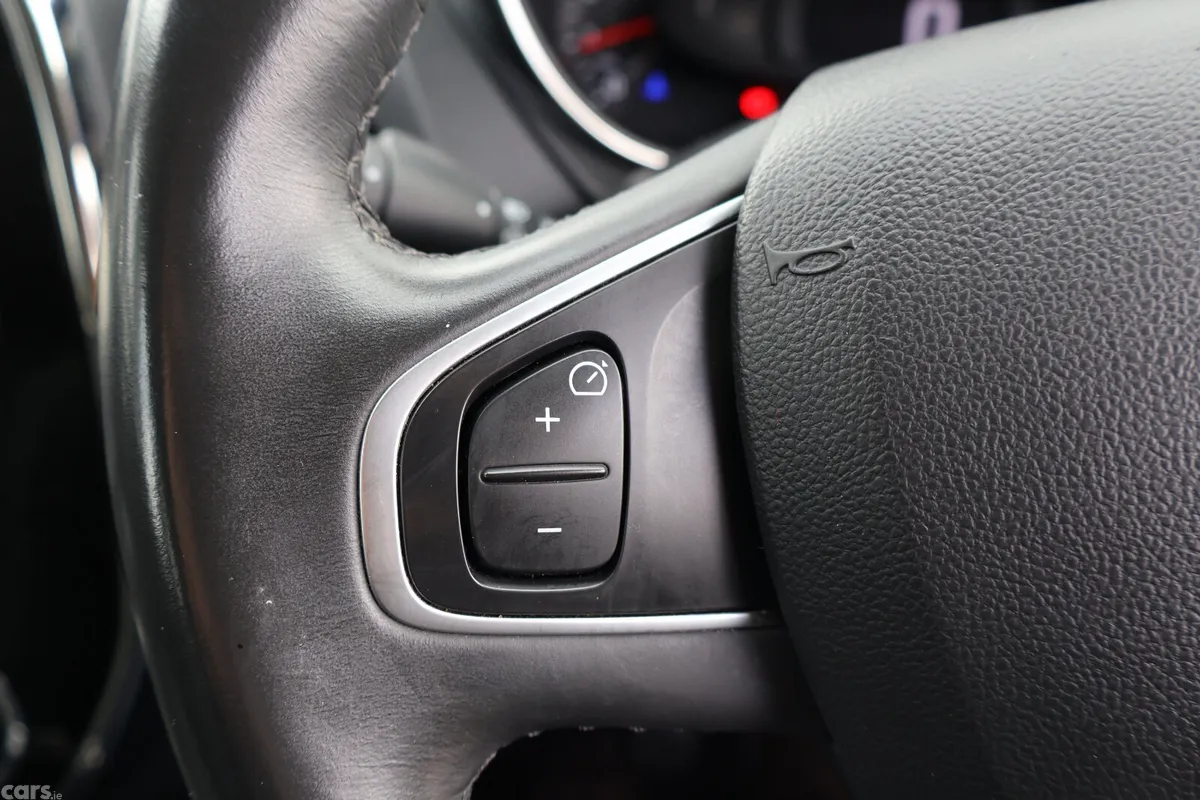 Renault Captur Hatchback, Diesel, 2017, Brown