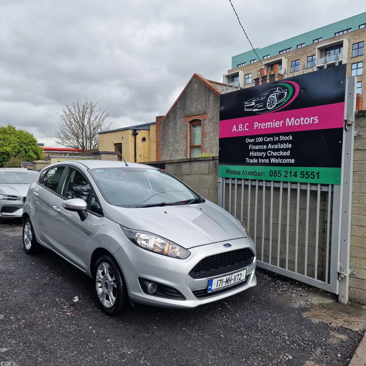 Ford Fiesta Hatchback, Petrol, 2017, Grey