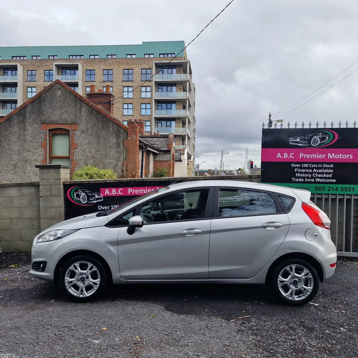 Ford Fiesta Hatchback, Petrol, 2017, Grey