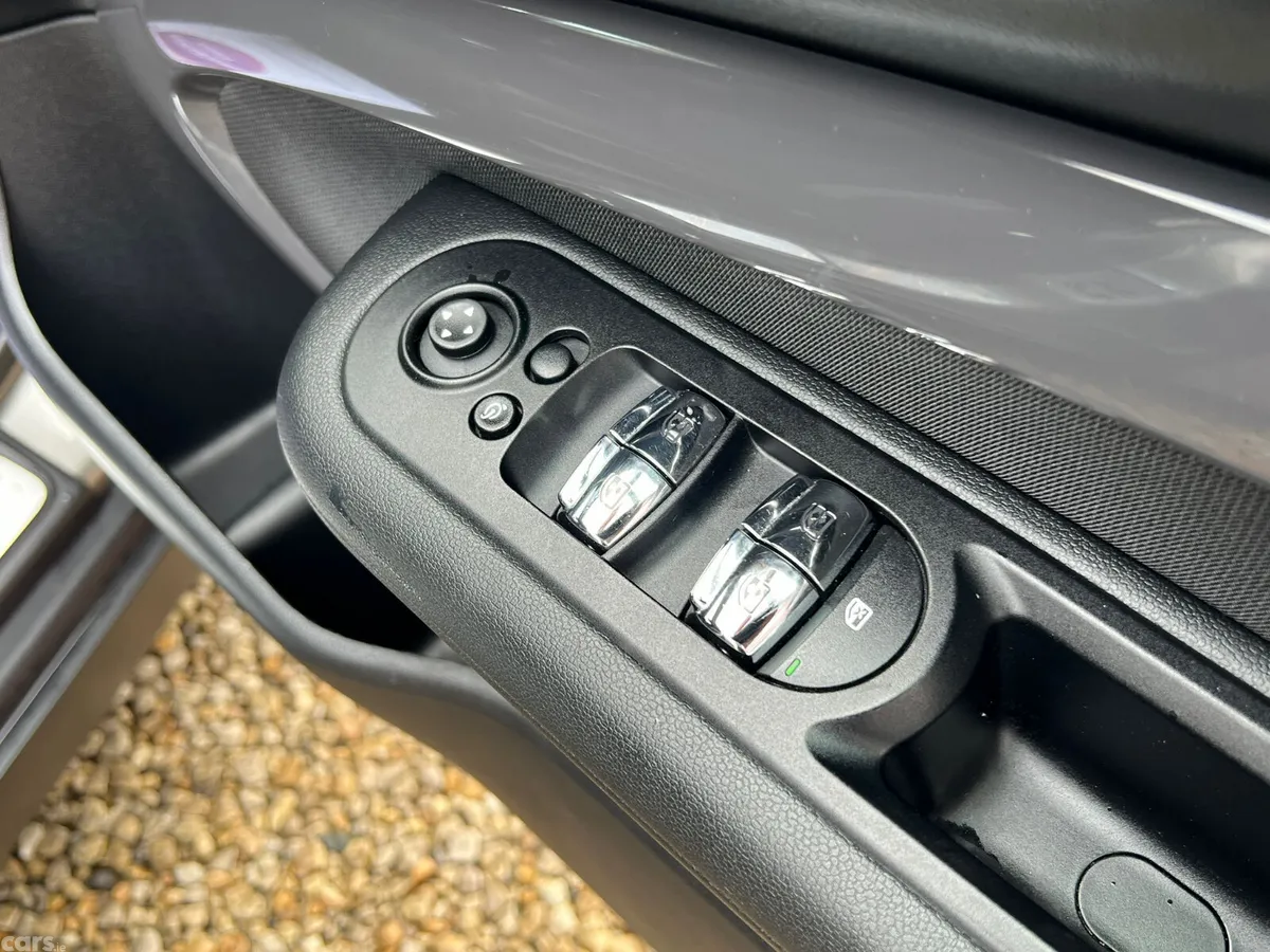Mini Clubman Hatchback, Diesel, 2017, Grey